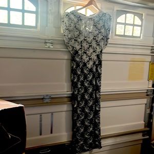 Vintage ballgown split in the skirt size 4 butterfly, puffy sleeves